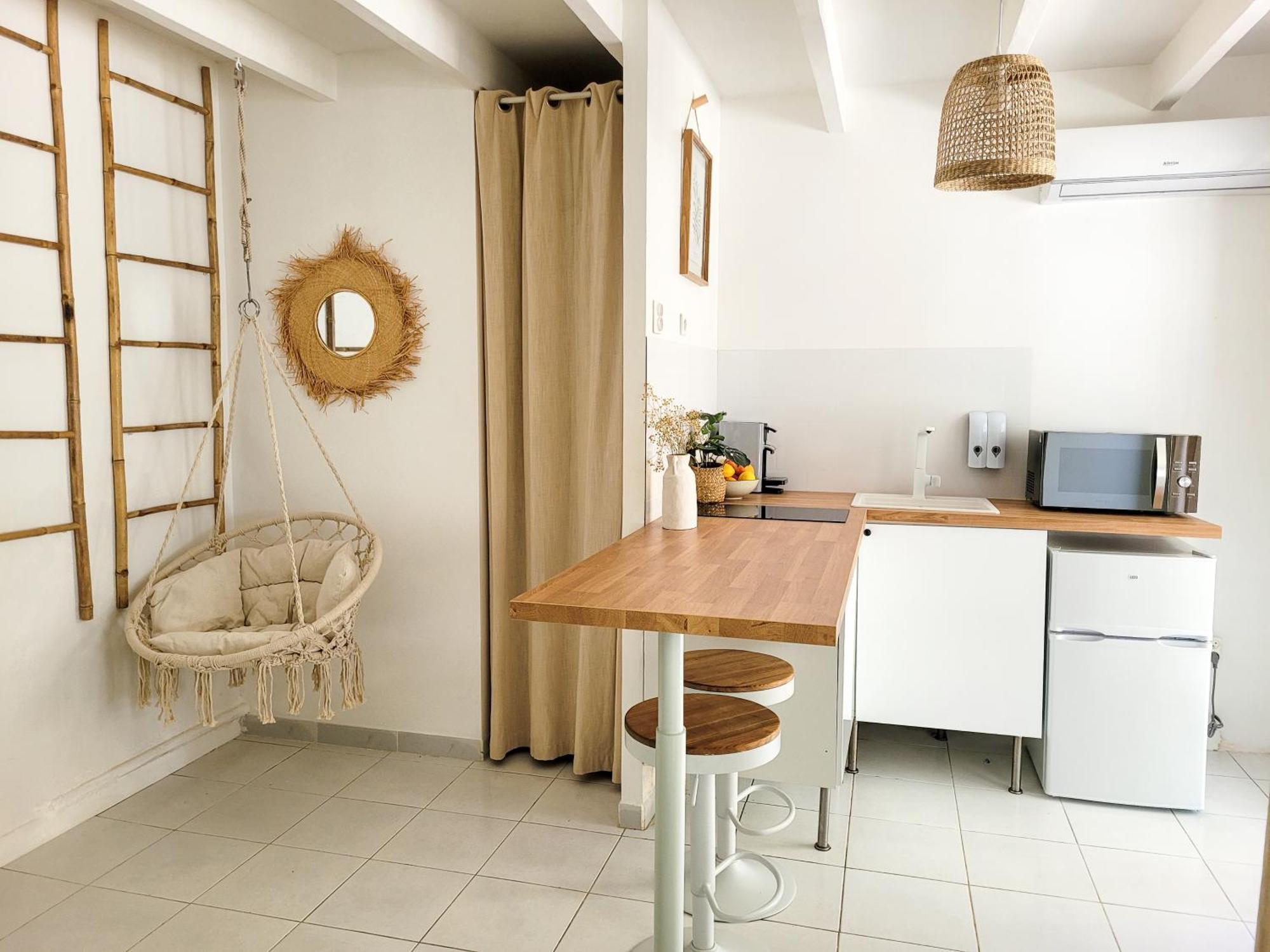 Studio Double Climatise Avec Terrasse - Proche Tram & Centre Монпелие Екстериор снимка